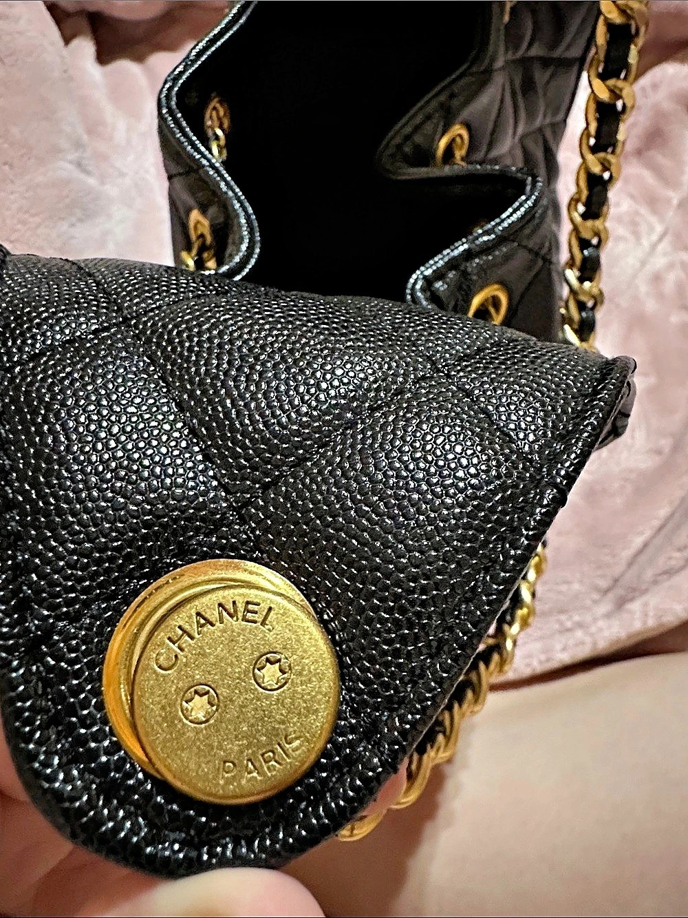 Drawstring Bucket Bag Black - Picture 4 of 6